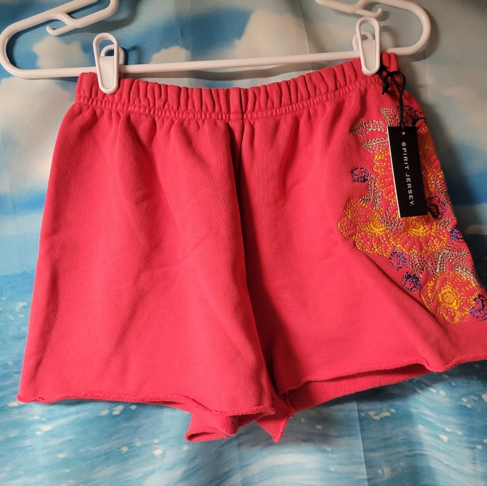 Spirit Jersey NWT Red Floral Embroidered Sweat Shorts Ladies Size Small New‎